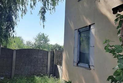 Casă cu Teren 350 Mp în Jebel