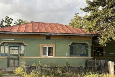 Casă cu Teren 2000 Mp în Șelaru