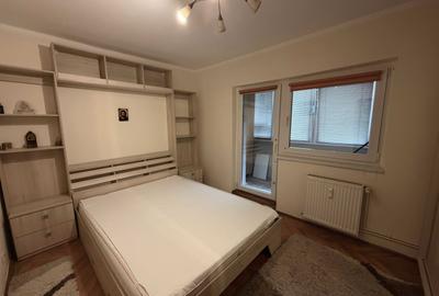 Apartament cu 4 camere decomandat în Torontalului