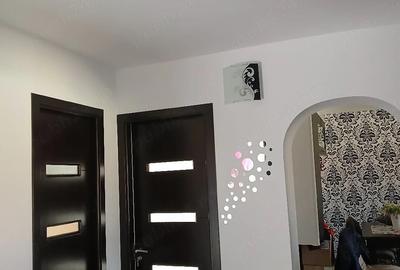 Apartament cu 3 camere decomandat în Albești - 1