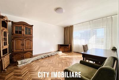 Apartament cu 4 camere decomandat în Semicentral