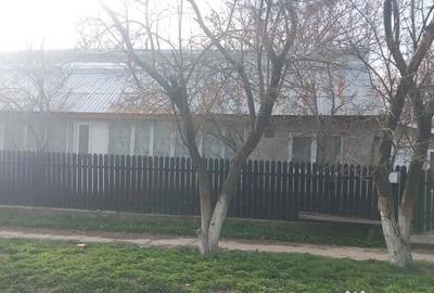 Casă cu 3 camere cu Teren 1000 Mp în Vâlcelele