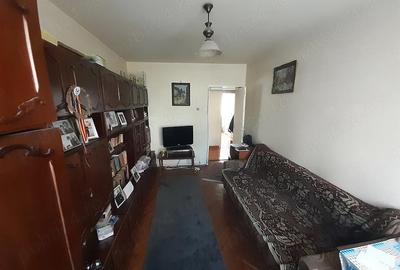 Apartament cu 3 camere semidecomandat în Cetate - 2