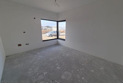 Casă individuală cu 4 camere cu Teren 455 Mp în Vladimirescu - 9