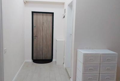 Apartament cu 3 camere decomandat în Exterior Vest