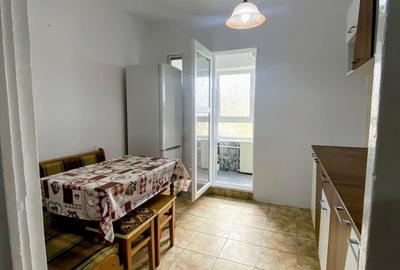 Apartament cu 2 camere decomandat în Valea Aurie - 1