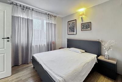 Casă individuală cu 9 camere cu Canalizare în Florilor - 16
