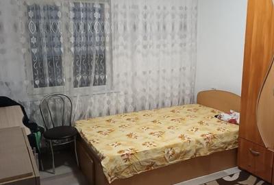 Casă cu 4 camere în Golești