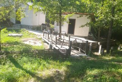 Casă cu 2 camere cu Teren 850 Mp în Central