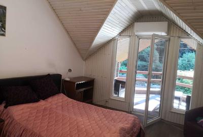 Casă cu 4 camere în Central - 3