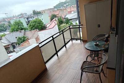 Apartament cu 3 camere decomandat în Central - 6