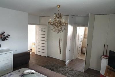 Apartament cu 4 camere decomandat în Șelimbăr