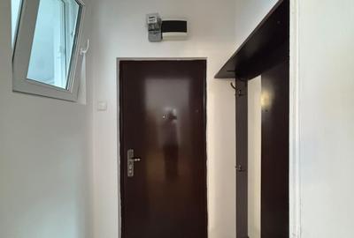Apartament cu 2 camere semidecomandat în Primăverii