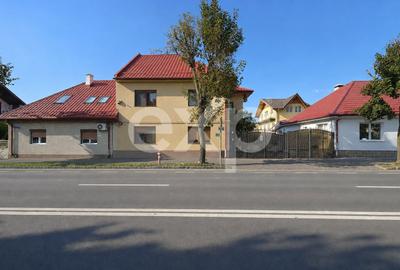 Apartament cu 3 camere decomandat în Tractorul