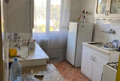 Apartament cu 2 camere semidecomandat în Motru - 1
