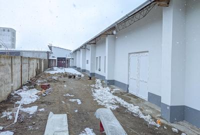 Spațiu industrial, de 300 mp, în Central - 4