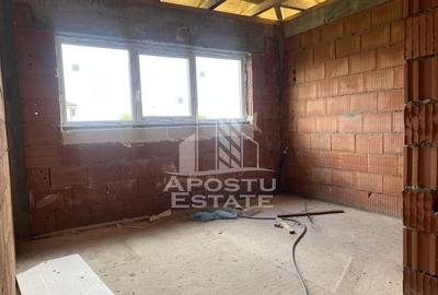 Duplex cu 4 camere cu Canalizare în Cornești - 2