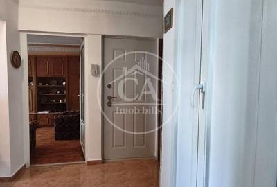 Apartament cu 2 camere decomandat în Decebal - 1