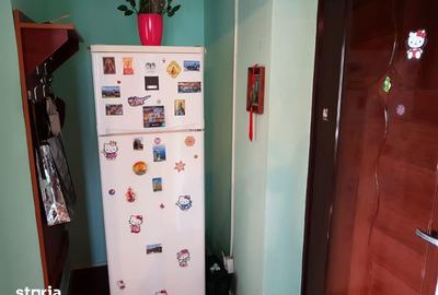 Apartament cu 3 camere semidecomandat în Central - 1