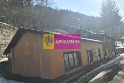 Casă individuală cu 2 camere decomandat cu Canalizare în Central - 2