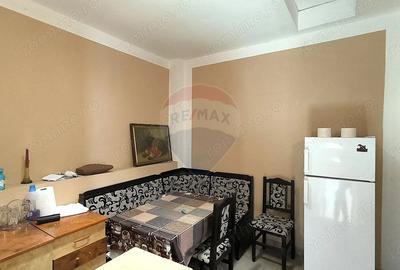 Casă cu 2 camere cu Teren 913 Mp în Șaroș pe Târnave