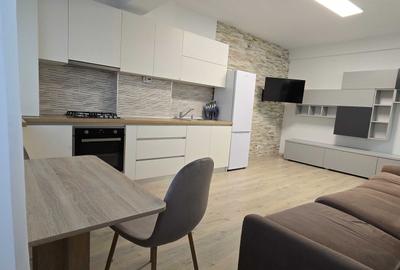 Apartament cu 2 camere semidecomandat în Exterior Vest