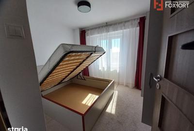 Apartament cu 3 camere decomandat, mobilat în Central