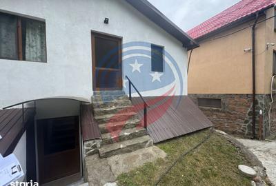 Casă cu 5 camere cu Teren 450 Mp în Dubova - 2