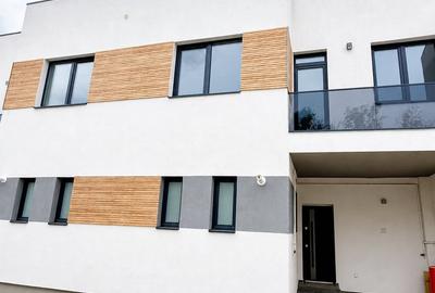 Casă cu 8 camere cu Canalizare în Prelungirea Ghencea