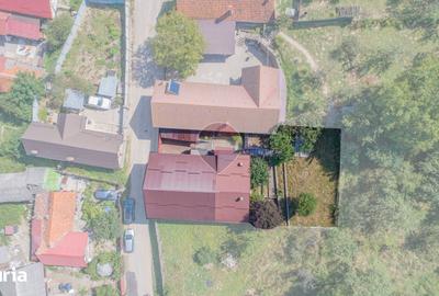 Casă cu 7 camere cu Teren 533 Mp în Tărlungeni