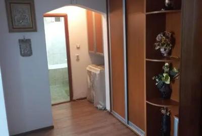 Apartament cu 2 camere decomandat în Casa de Cultură - 1