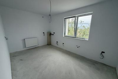 Duplex cu 4 camere cu Canalizare în Bărăbanț