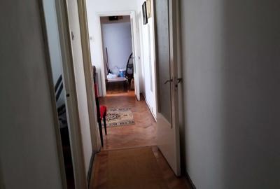 Apartament cu 4 camere decomandat în Central - 4