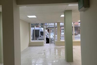Spațiu comercial, de 60 mp, în Central - 7