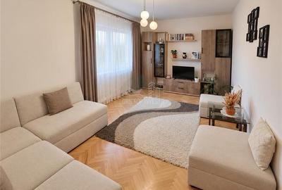 Apartament cu 2 camere decomandat în Valea Aurie