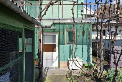 Casă individuală cu 1 camere cu Canalizare în Semicentral