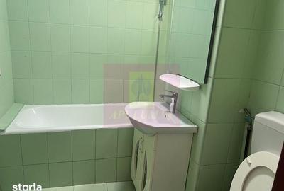 Apartament cu 3 camere decomandat în Aviatorilor