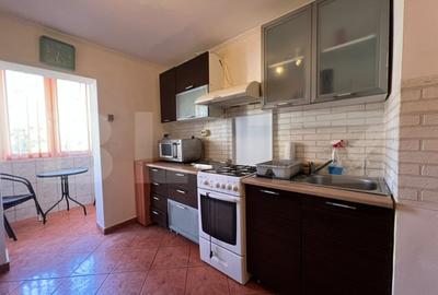 Apartament cu 2 camere decomandat, mobilat în Decebal - 3
