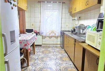 Apartament cu 3 camere semidecomandat, mobilat în Micro 16 - 11