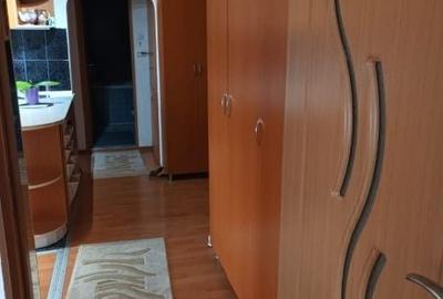 Apartament cu 2 camere decomandat în Rontău