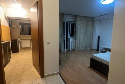 Garsonieră decomandată în Vitan