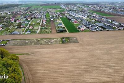 Teren de 605 mp, în Podu Roș - 5