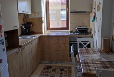 Apartament cu 2 camere decomandat în Roșu - 4