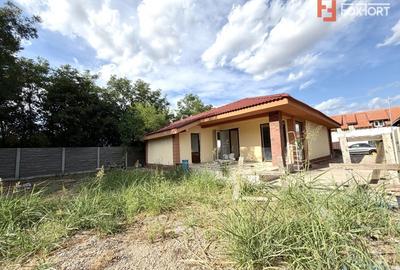 Casă individuală cu 3 camere cu Teren 420 Mp în Sânmihaiu Român