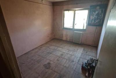 Apartament cu 3 camere decomandat în Soarelui - 6
