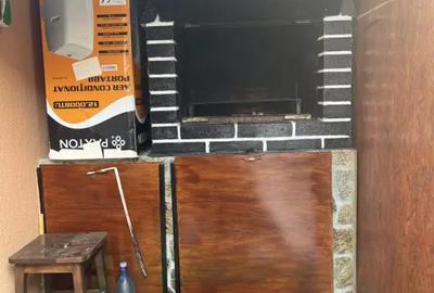 Casă cu 4 camere cu Teren 692 Mp în Vlădesti - 1