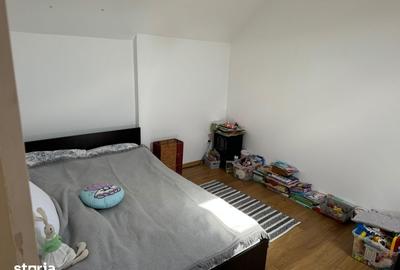 Casă cu 3 camere decomandat cu Teren 72 Mp în Central