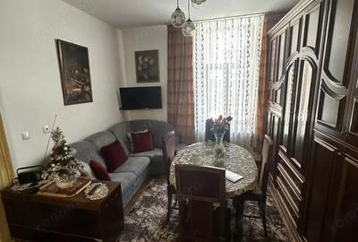 Casă cu 3 camere cu Teren 263 Mp în Central