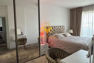 Apartament cu 3 camere semidecomandat, mobilat în Central