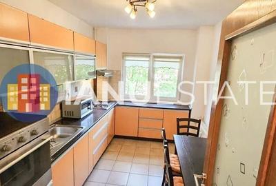 Apartament cu 4 camere semidecomandat în Tineretului